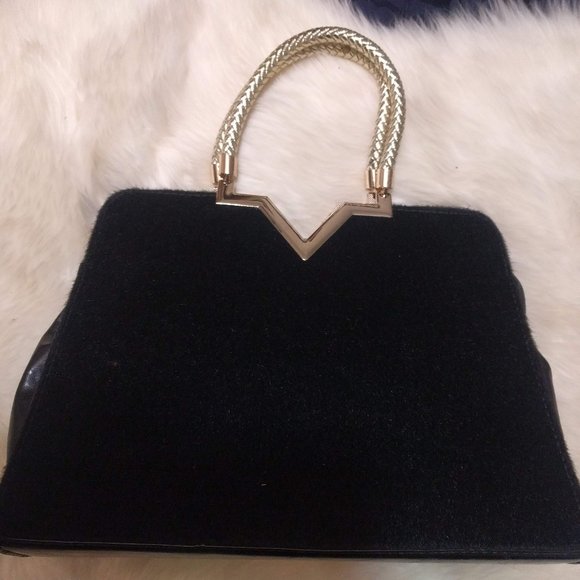 Black V Handbag - Picture 1 of 3